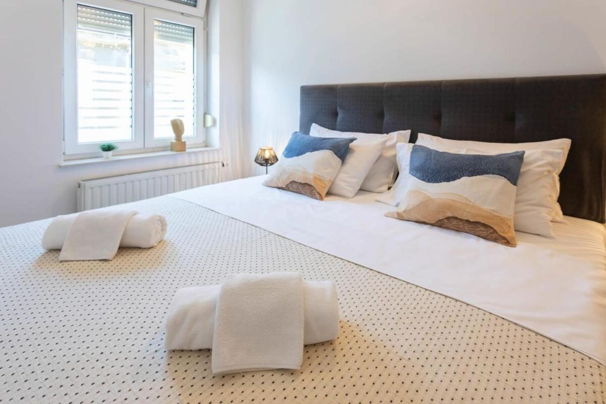 Niko'S Apartment Urban Stay Zagreb Ngoại thất bức ảnh