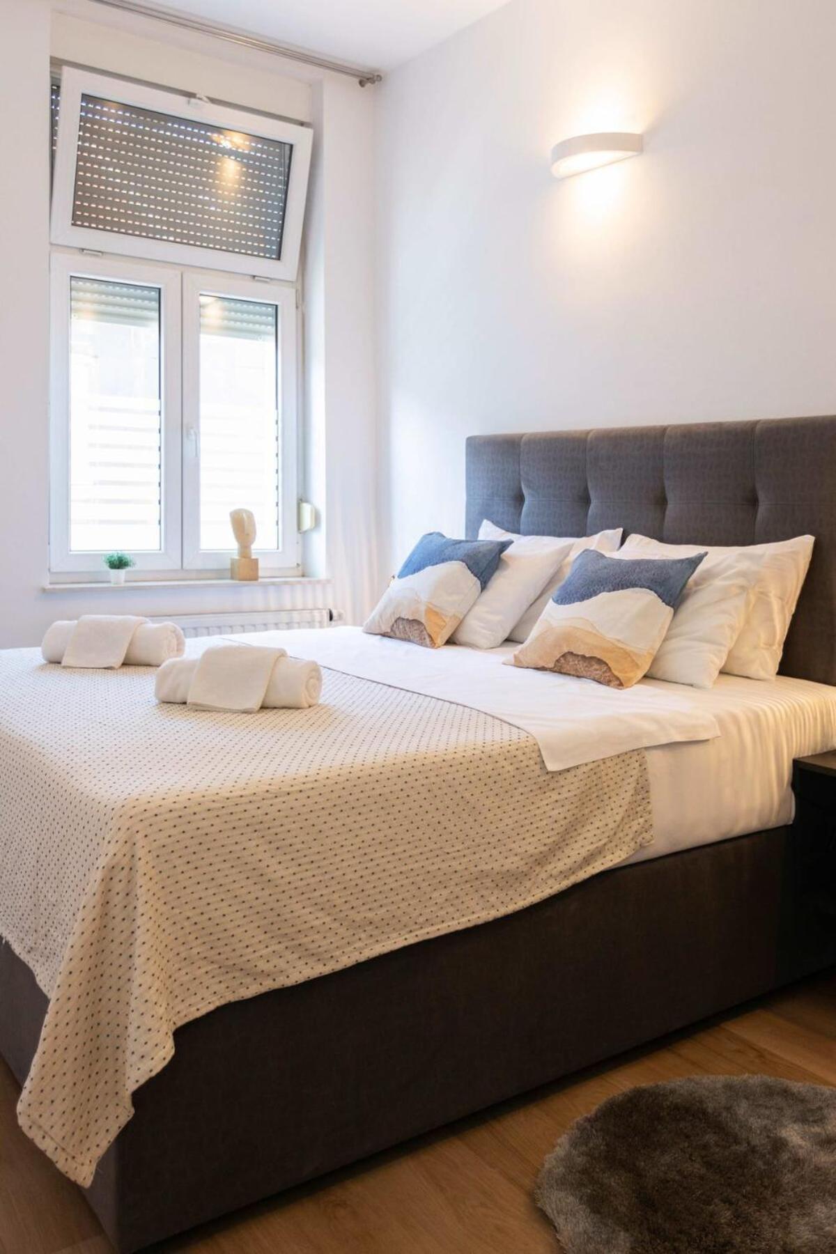 Niko'S Apartment Urban Stay Zagreb Ngoại thất bức ảnh