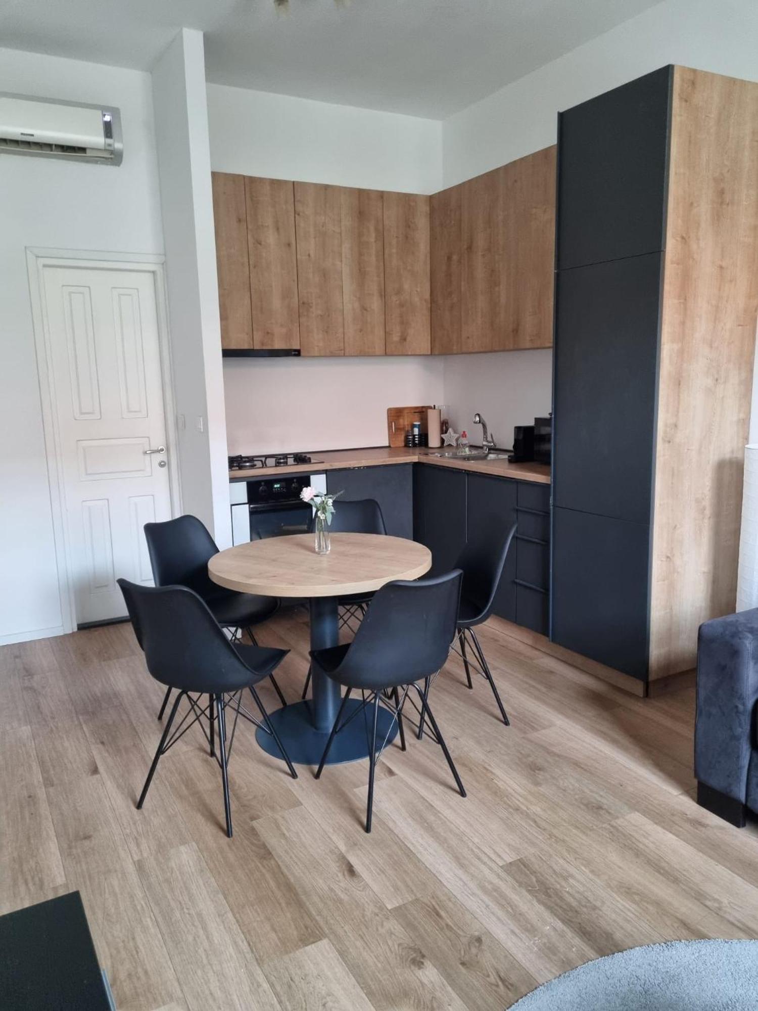 Niko'S Apartment Urban Stay Zagreb Ngoại thất bức ảnh